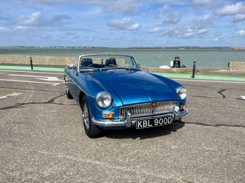 MG B - 1966